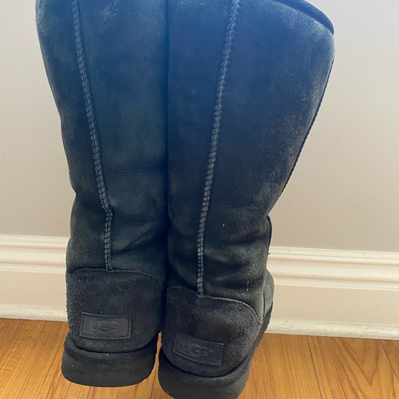 Ugg Boots - Picture 2 of 10